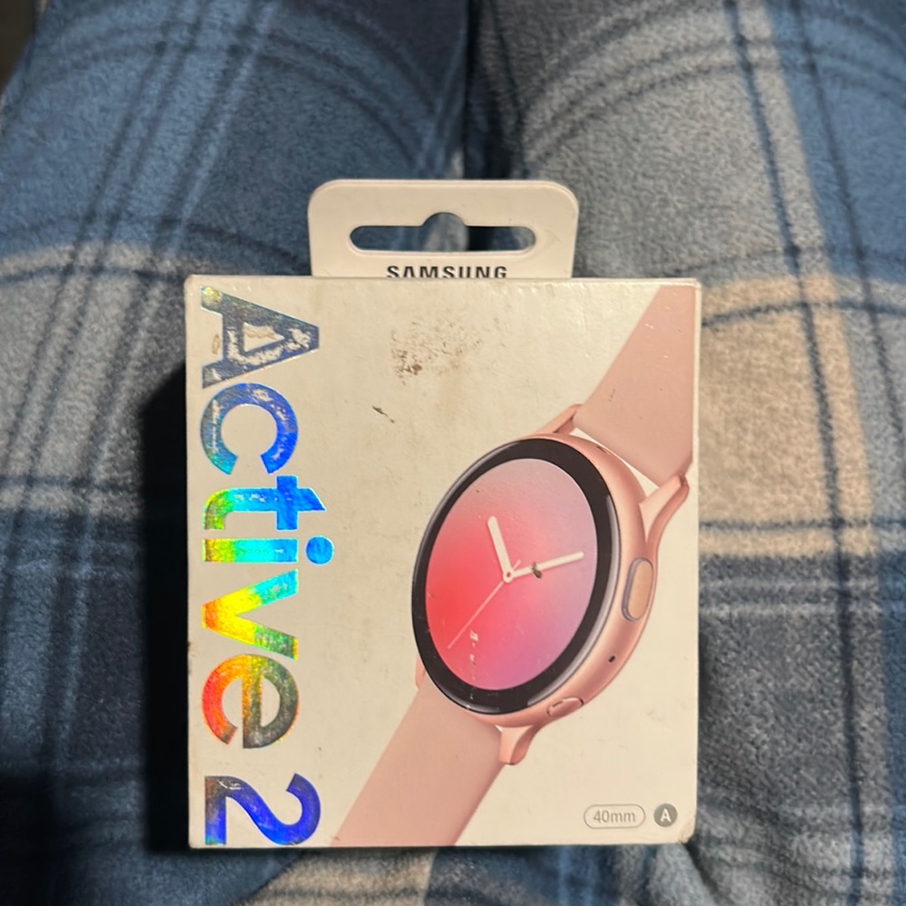 Samsung Galaxy Watch Active 2 (40mm Face, 20mm Standard Strap) Wireless charger